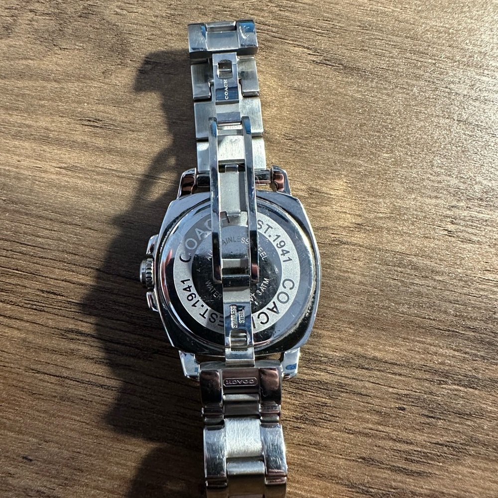 Coach Watch - Picture 4 of 4